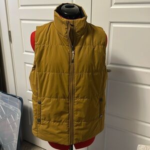 Vuori women’s reversible vest